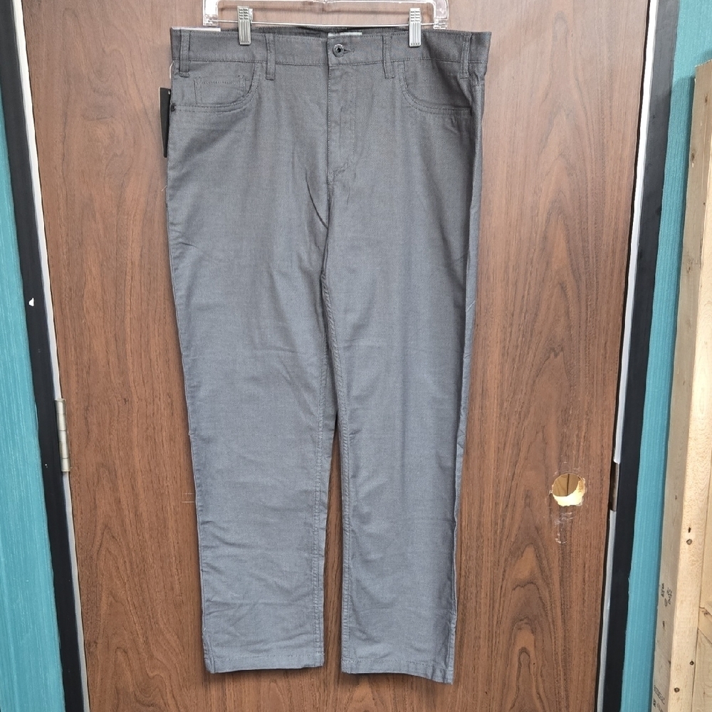 Reaction Kenneth Cole Size 36x30 Black Grey Lightweight Stretch Chino